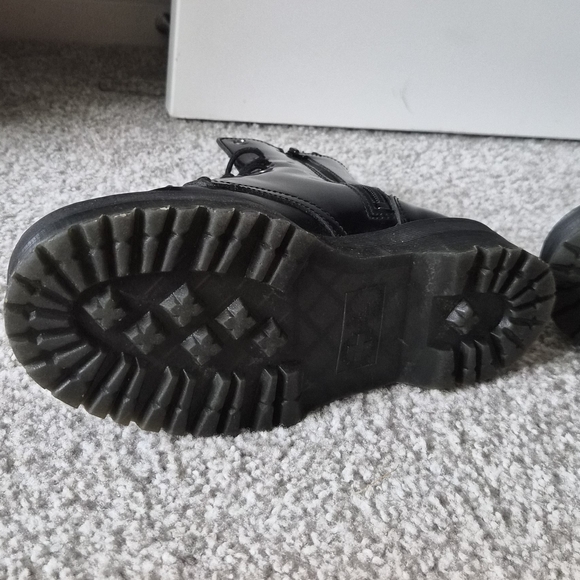 Dr. Martens Black Leather Women's Boots - Picture 8 of 8